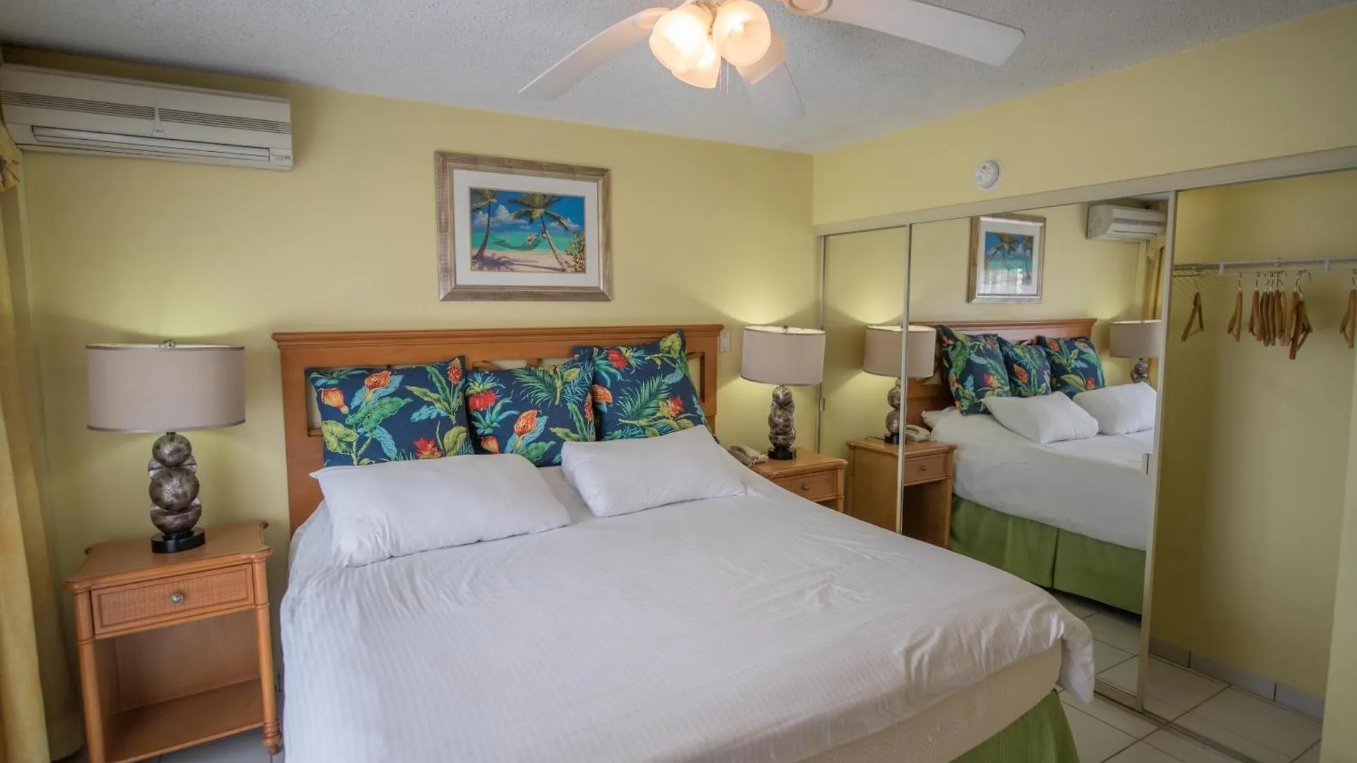 The Atrium Resort And Spa, Sint Maarten Simpson Bay